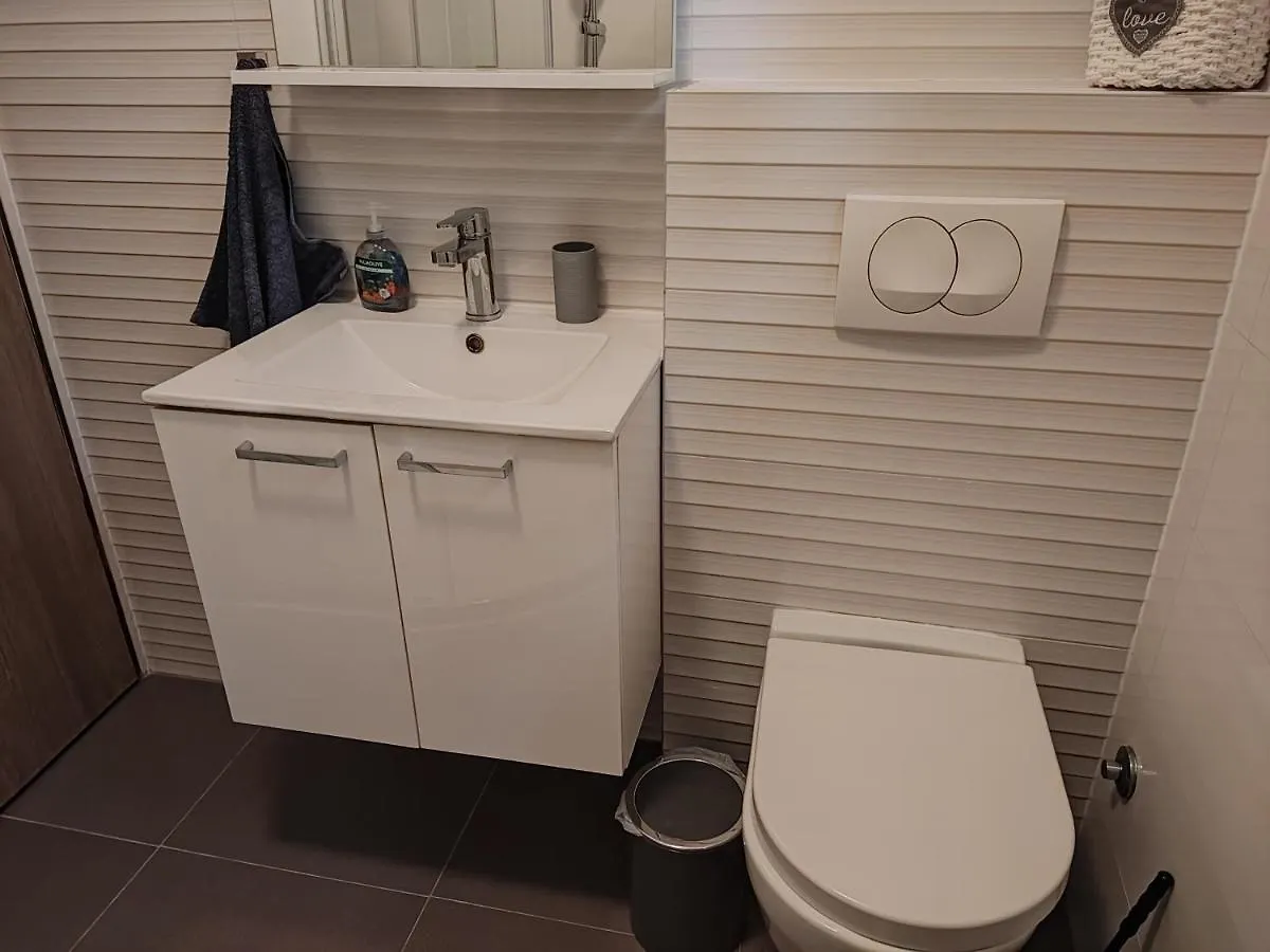 Apartment Ana Pula 0*,